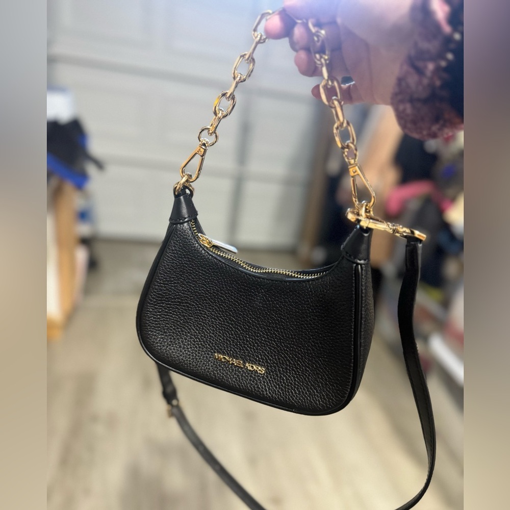 Michael Kors CORA MINI Zip Pouchette Shoulder Crossbody Leather Bag Black - Picture 4 of 6